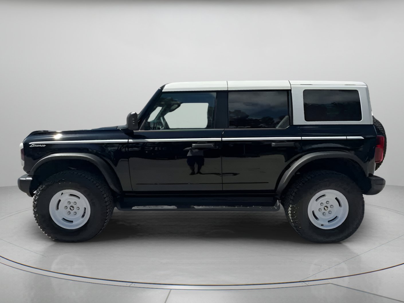 New 2026 Ford Bronco Heritage Edition AWD/4WD image 17