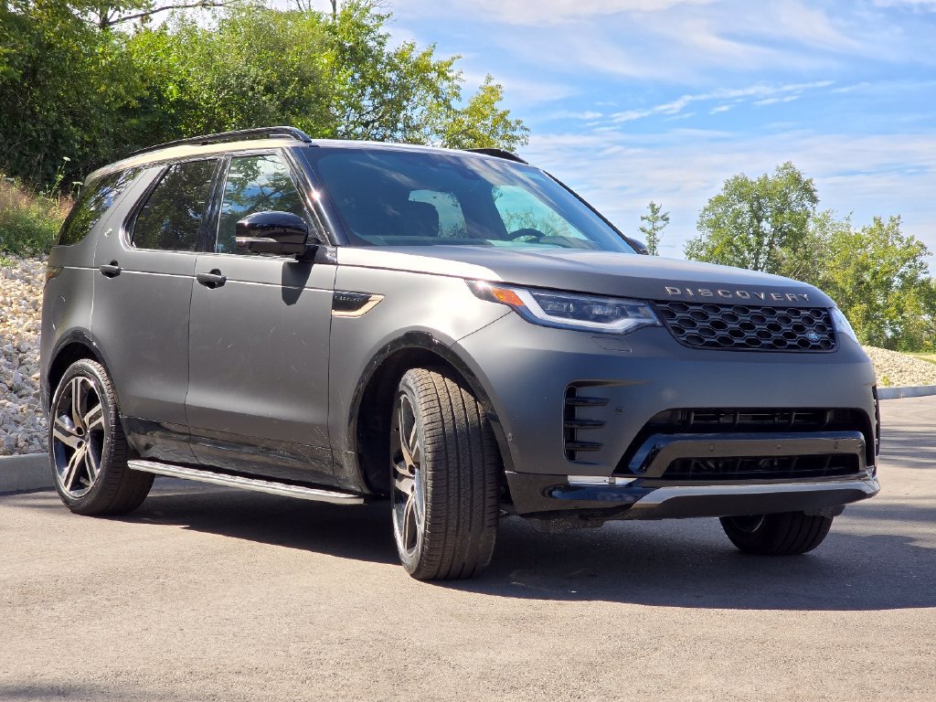 New 2026 Land Rover Discovery Limited Edition AWD/4WD image 8