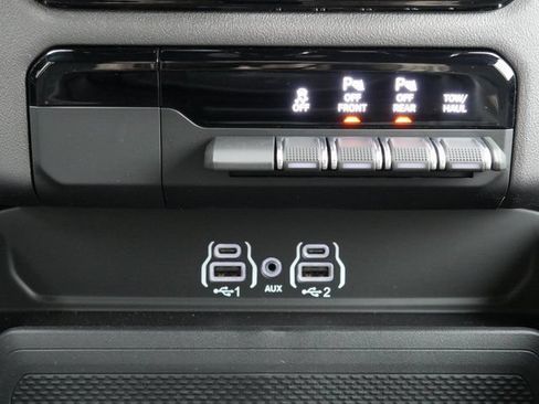 Used 2026 RAM 1500 Big Horn AWD/4WD image 19