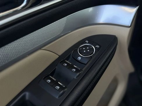 Used 2016 Ford Explorer XLT w/ Equipment Group 202A image 26