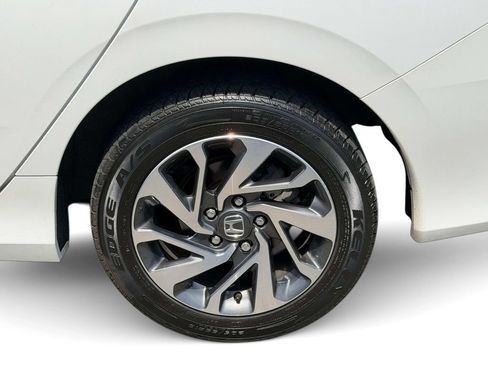 Used 2018 Honda Civic EX image 13