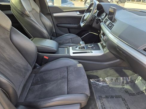 Used 2020 Audi SQ5 Premium w/ Convenience Package image 32