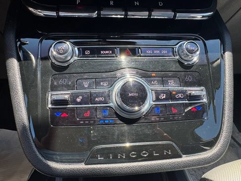 Used 2020 Lincoln Corsair Reserve AWD/4WD image 20
