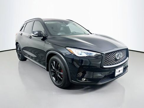 Used 2021 INFINITI QX50 Essential image 3