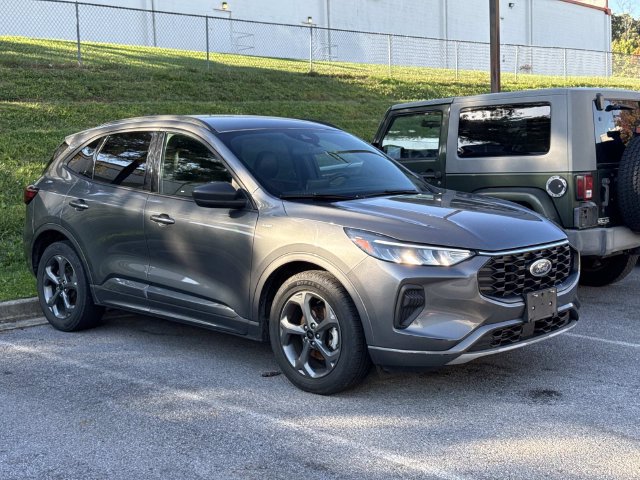 Used 2024 Ford Escape ST-Line FWD image 2
