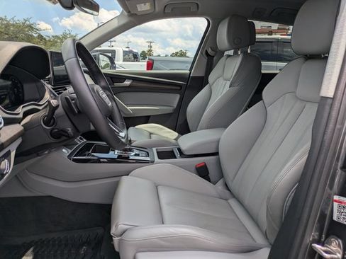 Used 2022 Audi Q5 e Premium AWD/4WD image 21