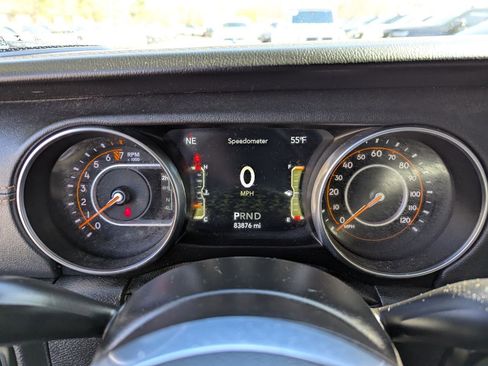 Used 2021 Jeep Gladiator Overland AWD/4WD image 18