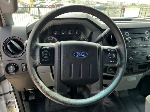 Used 2016 Ford F250 XL w/ Power Equipment Group AWD/4WD image 12