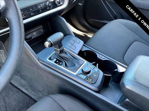 Used 2024 Kia Sportage LX image 17