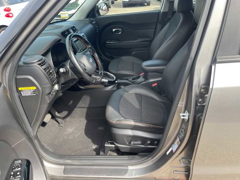 Used 2019 Kia Soul ! w/ Technology Package image 16