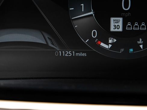 Used 2024 Land Rover Range Rover Evoque Dynamic SE image 24