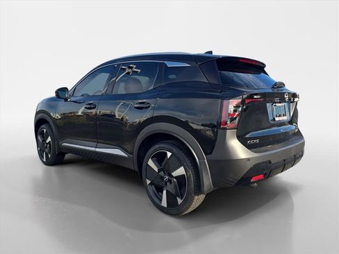 New 2026 Nissan Kicks SR w/ SR Premium Package AWD/4WD image 3