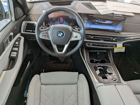New 2026 BMW X7 xDrive40i w/ Premium Package image 33