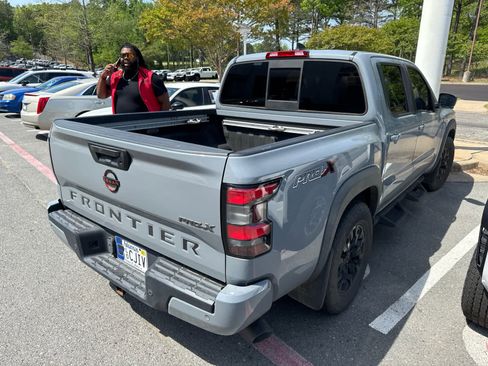 Used 2022 Nissan Frontier Pro-X image 4