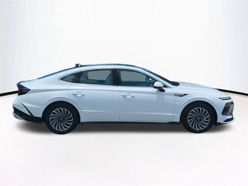 New 2026 Hyundai Sonata SEL FWD image 4