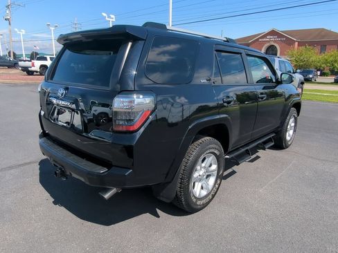 Used 2021 Toyota 4Runner SR5 Premium w/ Moonroof Package AWD/4WD image 8