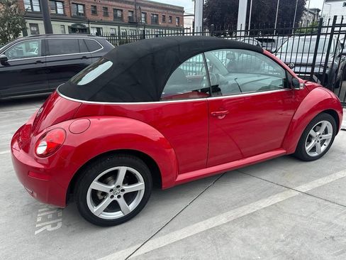 Used 2009 Volkswagen Beetle S FWD image 5