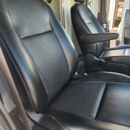 Used 2022 Ford Transit 350 DRW RWD image 24