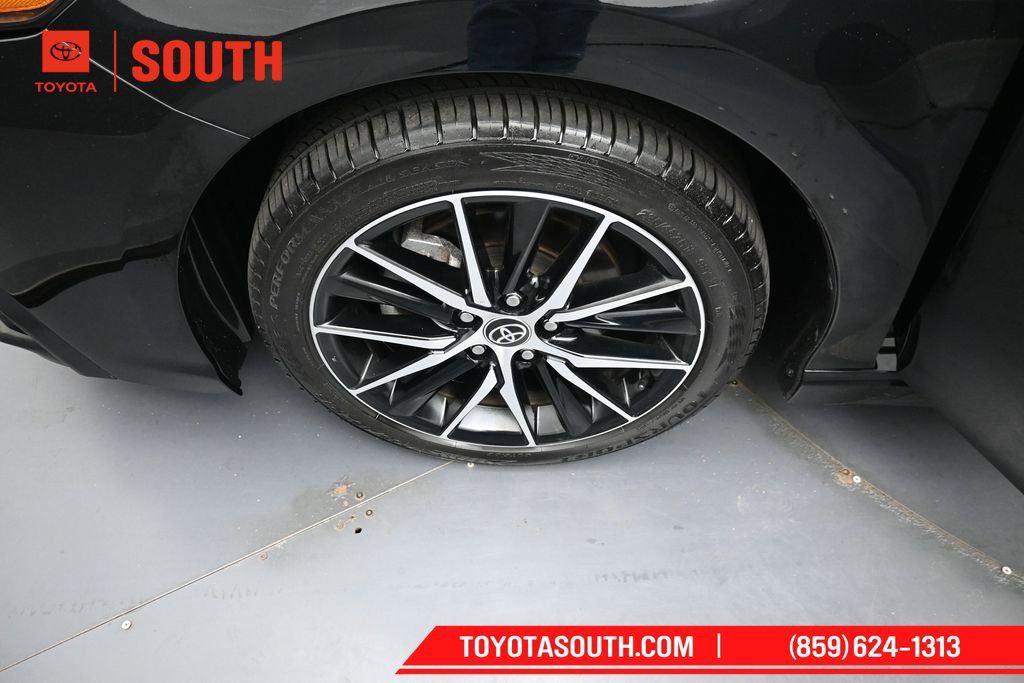 Used 2023 Toyota Camry SE w/ Convenience Package FWD image 36