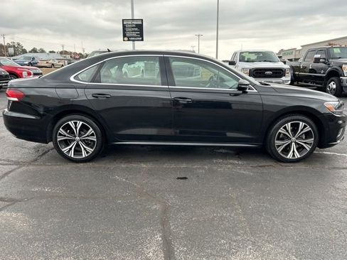 Certified 2020 Volkswagen Passat 2.0T SEL image 7