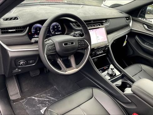 New 2025 Jeep Grand Cherokee L Limited w/ Black Appearance Package image 7