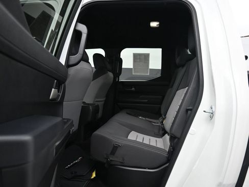 Used 2024 Toyota Tacoma TRD Sport AWD/4WD image 17