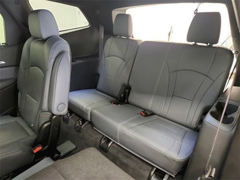 Used 2024 Buick Enclave Premium image 36
