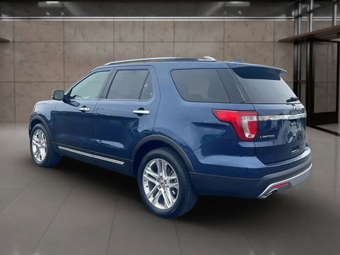 Used 2017 Ford Explorer Limited w/ Equipment Group 301A image 4