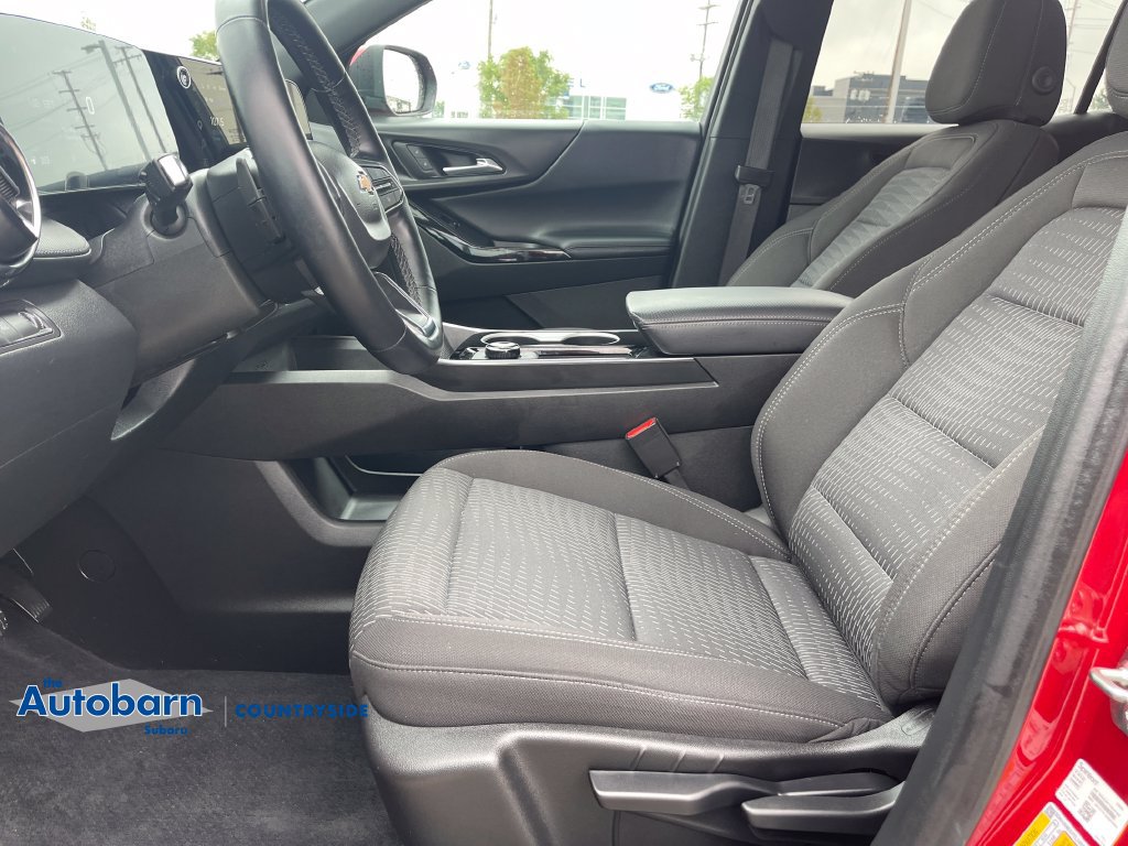 Used 2026 Chevrolet Equinox LT FWD image 9