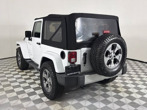 Used 2017 Jeep Wrangler Sahara w/ Dual Top Group AWD/4WD image 7
