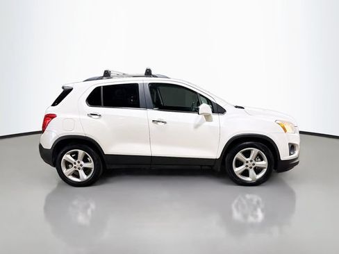 Used 2015 Chevrolet Trax LTZ w/ LPO, Cargo Package FWD image 5