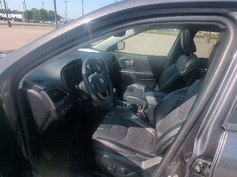 Used 2022 Jeep Cherokee Limited AWD/4WD image 10