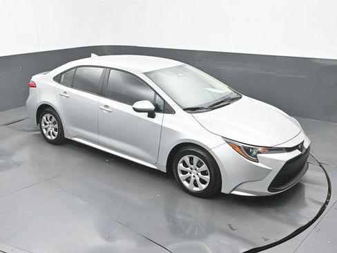 Used 2026 Toyota Corolla LE FWD image 27