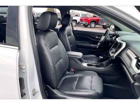 Used 2018 GMC Acadia SLT image 8