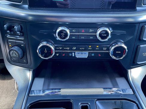 Certified 2025 Ford F150 Platinum w/ Equipment Group 702A High AWD/4WD image 30