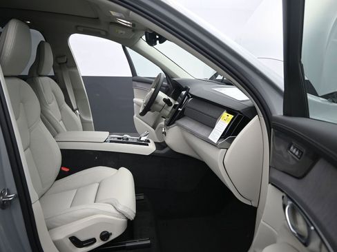 New 2026 Volvo XC90 B6 Ultra image 15