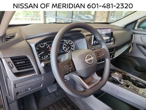 New 2026 Nissan Rogue S image 13