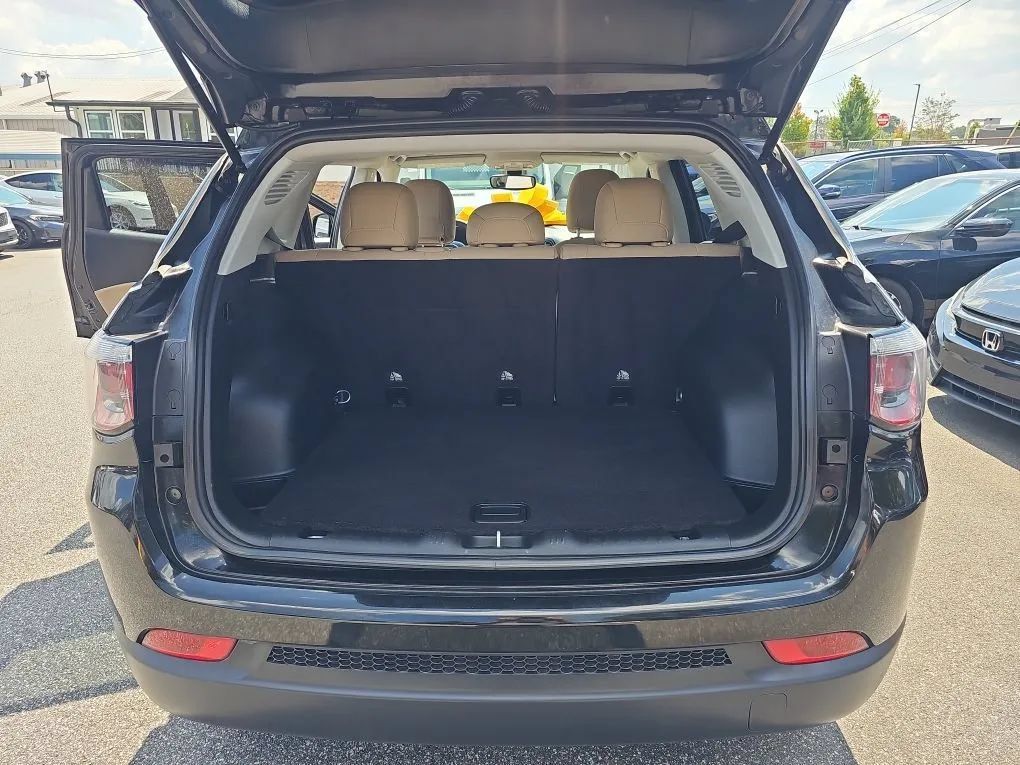 Used 2018 Jeep Compass Sport FWD image 22