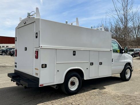 New 2025 Ford E-350 and Econoline 350 Super Duty w/ Power Equipment Group RWD image 3