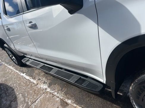 Used 2022 Chevrolet Silverado 1500 LT image 13