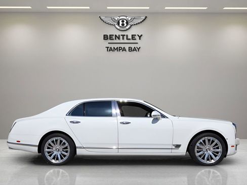 Used 2016 Bentley Mulsanne image 11