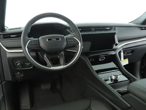 New 2026 Jeep Grand Cherokee Limited w/ Limited Altitude Package image 2