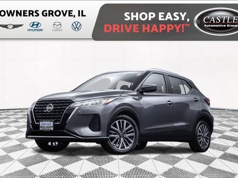 Used 2021 Nissan Kicks SV image 1