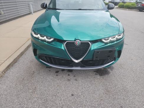 Used 2024 Alfa Romeo Tonale Ti AWD/4WD image 22