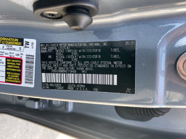 Used 2021 Toyota Highlander XLE AWD/4WD image 27