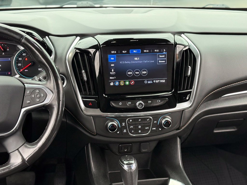 Used 2020 Chevrolet Traverse LT w/ Driver Confidence II Package AWD/4WD image 19