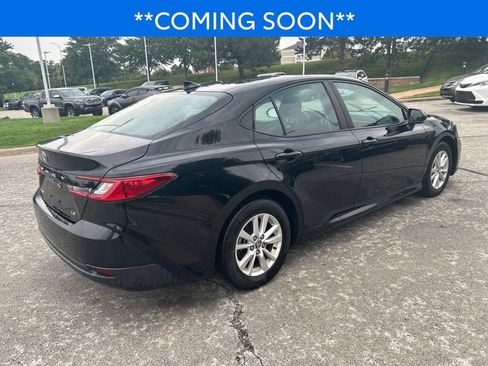 Certified 2025 Toyota Camry LE FWD image 5
