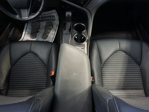 Used 2023 Toyota Camry SE image 25