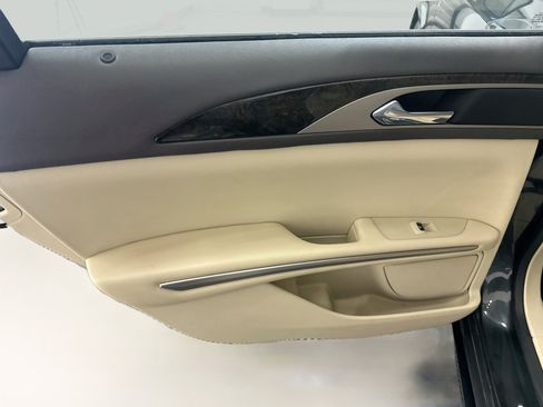 Used 2015 Lincoln MKZ w/ Equipment Group 102A Reserve FWD image 27