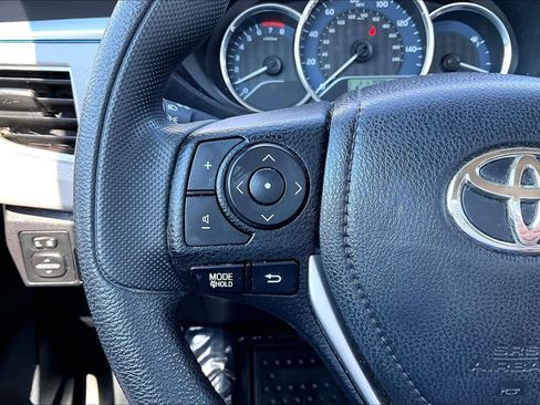 Used 2016 Toyota Corolla LE FWD image 22